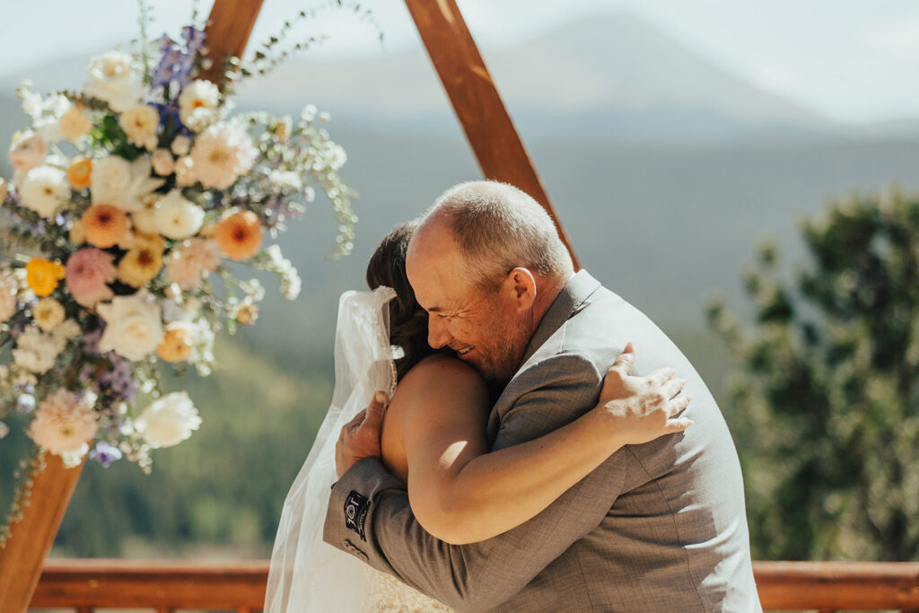 Father and bride first look