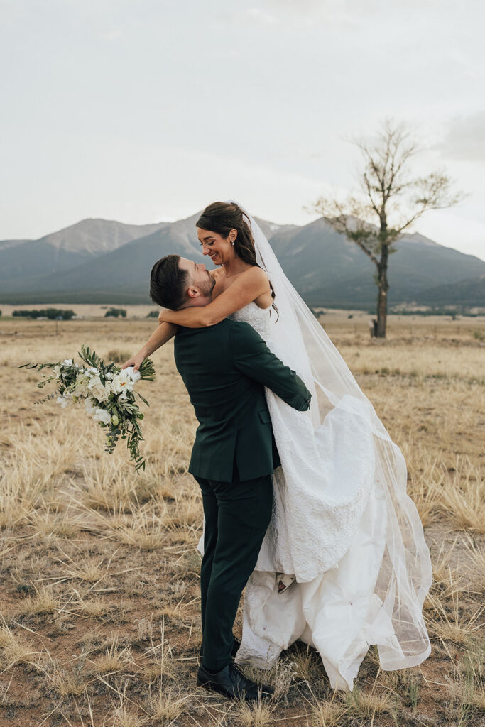 Colorado wedding photos in Buena Vista