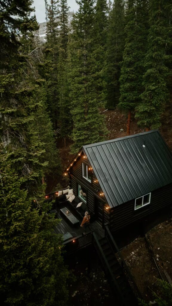 Breckenridge cabin in the forest perfect for an Airbnb elopement