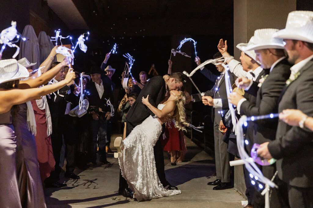 Streamer wedding exit